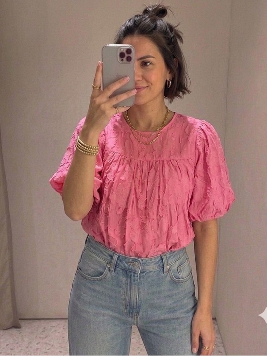En Creme Sweaters - Pink Blouse